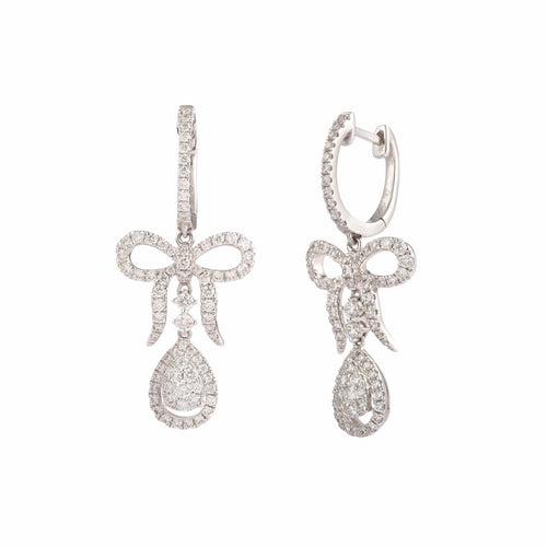 Boucles d'oreilles Boucles d’oreilles dormeuses nœuds pavées en or gris et diamants 58 Facettes BO254