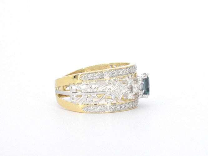 Bague 54 Bague exclusive en or sertie de diamants et d'une pierre précieuse 58 Facettes 2329