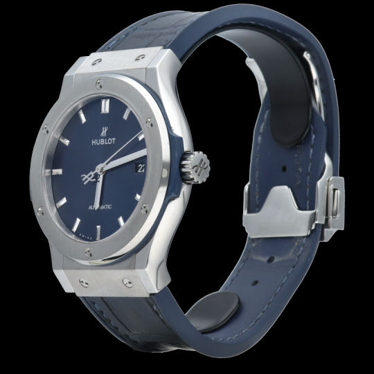 Hublot Classic Fusion Titanblaue Uhr