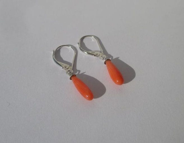 Boucles d’oreilles dormeuses pendantes or blanc corail 58 Facettes