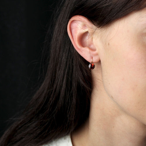 Boucles d'oreilles Boucles d'oreilles dormeuses grenats 58 Facettes 25-096