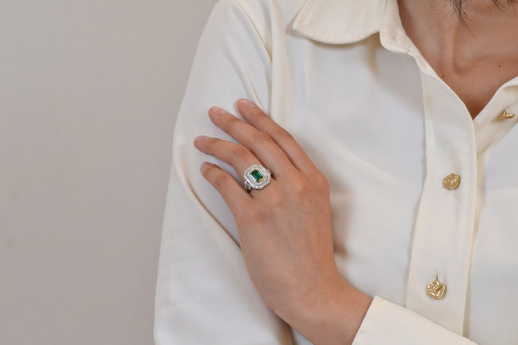 Bague 53 Bague émeraude de 1,70cts et diamants 58 Facettes 26871-26634