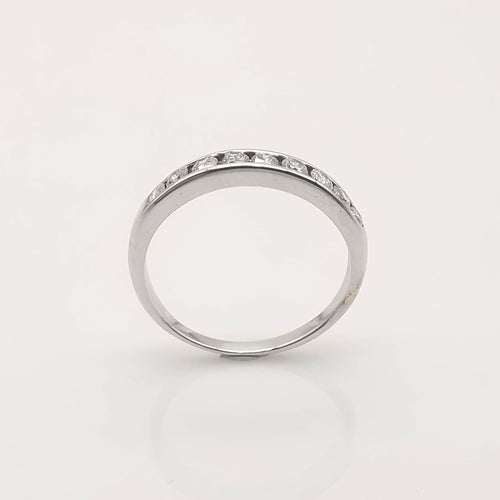 Bague 56 Alliance en or et diamants 58 Facettes