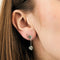 Boucles d'oreilles Pendants d'oreilles, emeraudes et diamants, or gris. 58 Facettes