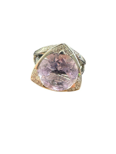 Bague 55 Bague en or blanc orné d'une améthyste et de diamants taille brillant 58 Facettes