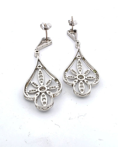 Boucles d'oreilles Boucles d'oreilles en platine serties de diamants 58 Facettes