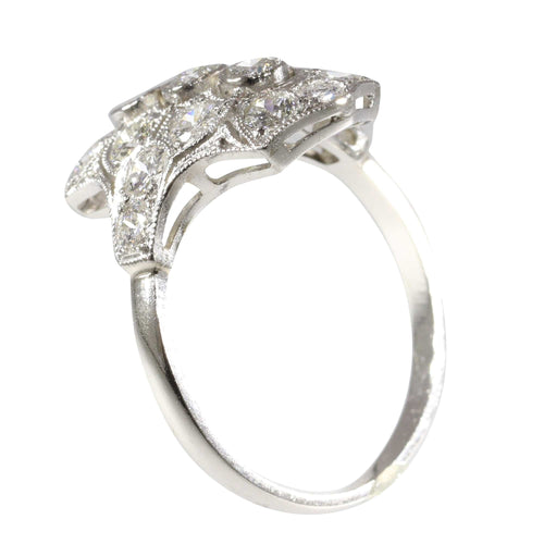 Bague 58 Murmures de l'histoire : une bague antique de distinction 58 Facettes 24347-0019