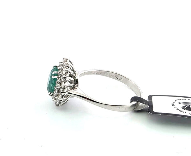 Bague 56 Bague en or blanc avec émeraudes et diamants 58 Facettes