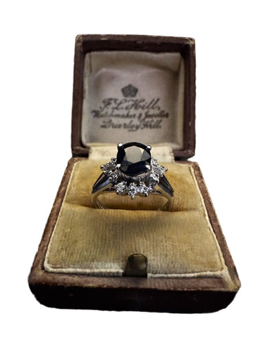 Bague 53 Bague avec saphir et diamants 58 Facettes