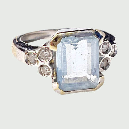 Bague BAGUE EN OR 18 KT DESIGN CONTEMPORAIN avec DIAMANTS et AIGUE-MARINE 58 Facettes Q842 (871)