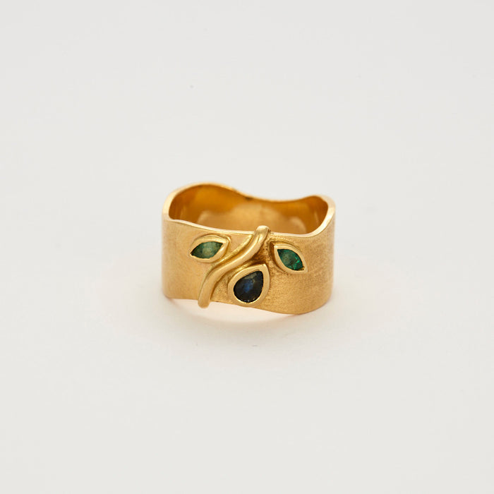 Gelbgold-Saphir-Smaragd-Diamantring