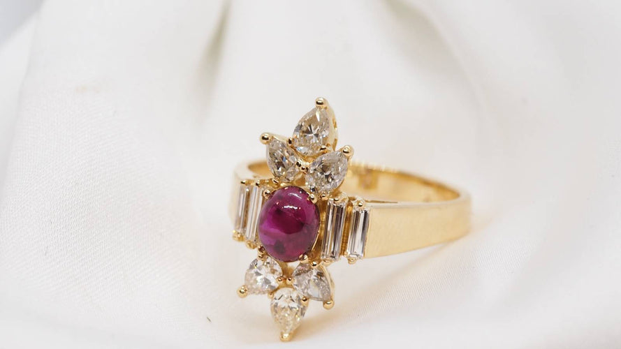 Bague 53 Bague fleur or jaune, cabochon de rubis et diamants 58 Facettes 30364
