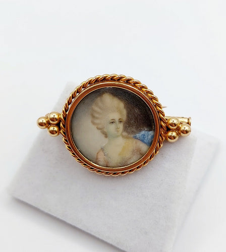 Broche Broche victorienne or rose, miniature femme élégante 58 Facettes A04508