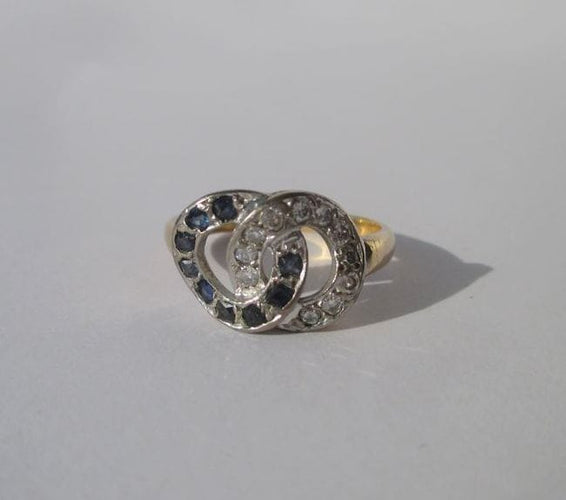 Pierścionek zaręczynowy z dwóch rodzajów złota, diament, naturalny szafir 