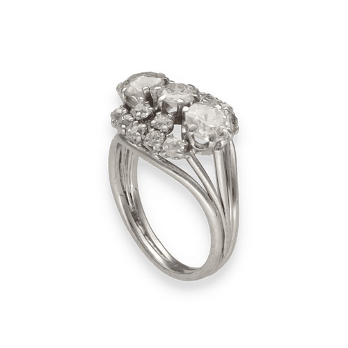 Bague 54 Bague en or gris 18K avec 2,50 ct de diamants taille ancienne – Vers 1950 – Taille 54 58 Facettes