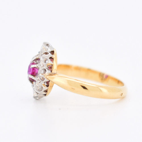 Bague 48 Bague Marguerite Ancienne Or 18 Carats, Diamants et Rubis - Circa 1900 58 Facettes 300-1