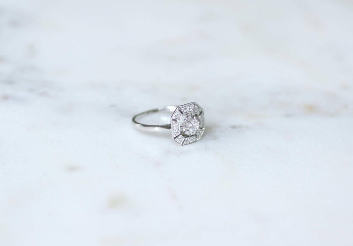 Bague 55 Bague Art Déco Octogonale or blanc, platine, diamants 58 Facettes