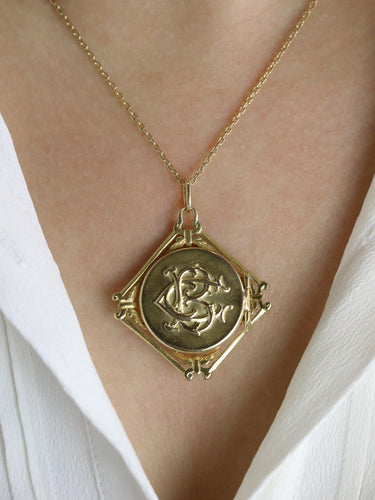 Pendentif Pendentif Chimère Art Nouveau or jaune nacre 58 Facettes 1149.2