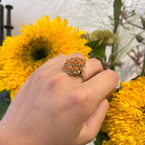 Bague Bague en or jaune corail 14 carats avec grappe de fleurs 58 Facettes A033A196016C42458FA8D433E0C85F83