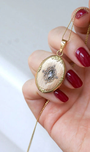 Pendentif Médaillon ouvrant navette diamant taille rose 58 Facettes