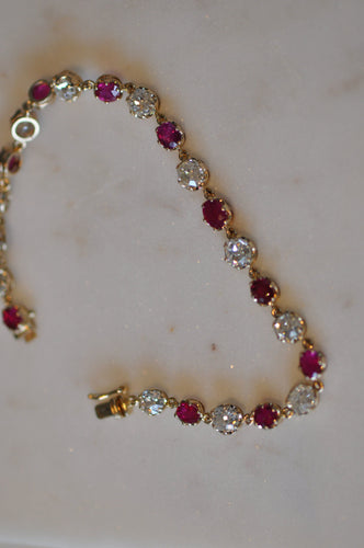 Bracelet Bracelet en rubis birman et diamants de la vieille mine 58 Facettes