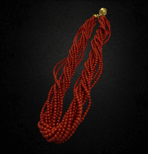 Collier Collier corail multi-rangs, fermoir en or jaune 18 carats 58 Facettes