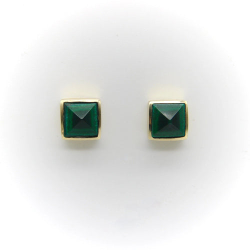 Boucles d'oreilles Clous d'oreilles pyramidaux en malachite Signature en or 14 carats 58 Facettes