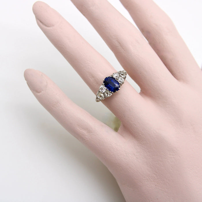 Edwardian ring in gold and platinum, sapphire and diamond