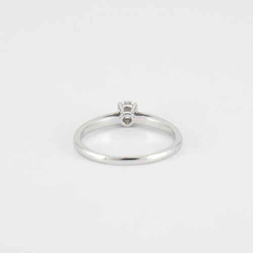 Bague 53 Bague solitaire en or blanc, diamant 58 Facettes