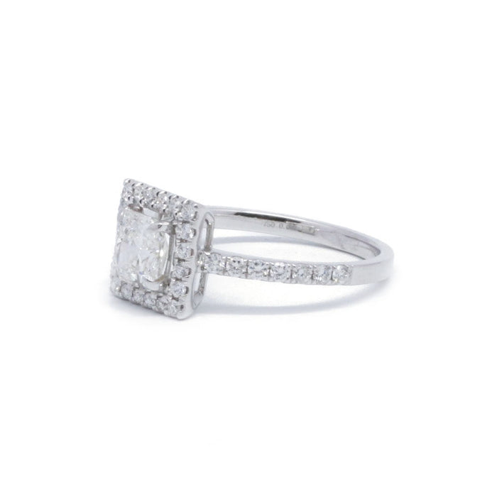 White gold and diamond solitaire