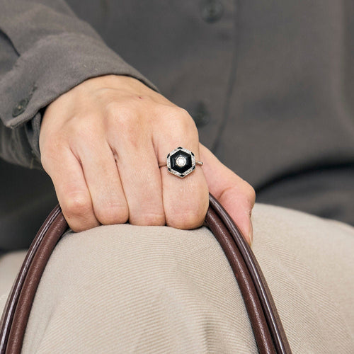 Bague 51,5 Bague platine, onyx et diamant 58 Facettes BLO0120