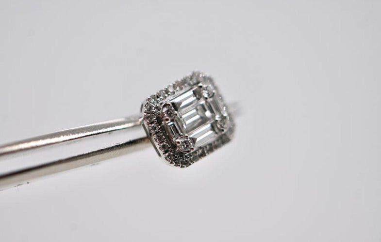 Boucles d'oreilles Boucles d'oreilles en or blanc avec 70 diamants 58 Facettes