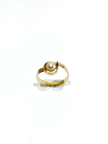 Bague 52 Bague en or jaune et perle 58 Facettes