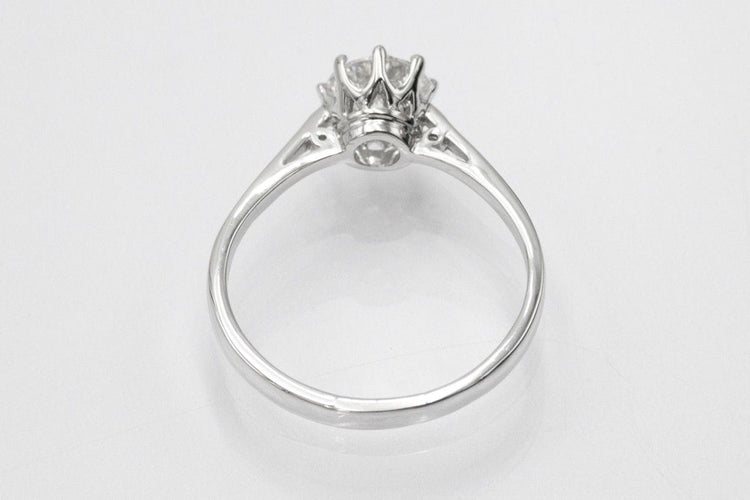 Bague 60 Bague solitaire majestueuse et contemporaine en or blanc avec un diamant de 1,28 ct H/SI2 58 Facettes 11265