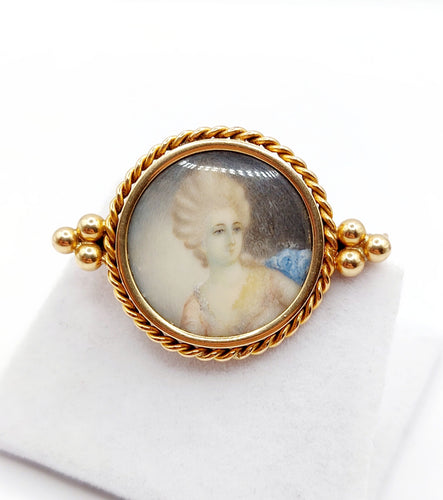 Broche Broche victorienne or rose, miniature femme élégante 58 Facettes A04508