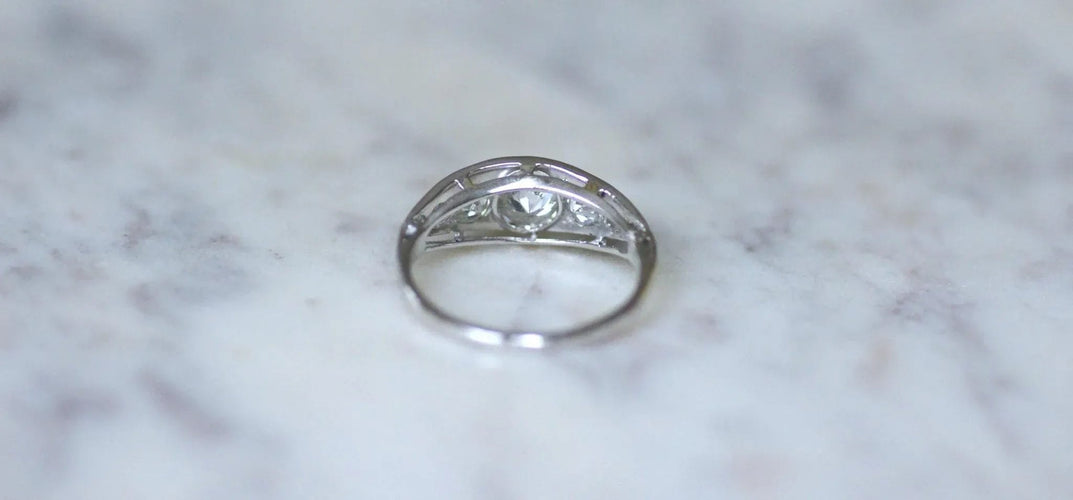 Bague 58 Bague Bandeau Diamants Art Deco sur Platine 58 Facettes