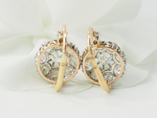 Boucles d'oreilles Boucles d'oreilles dormeuses en or jaune et diamants 58 Facettes 33424