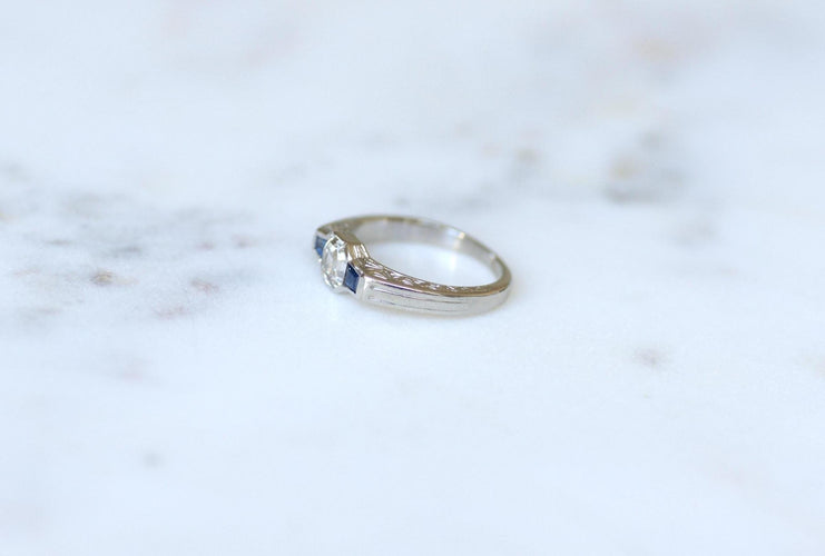 Bague 51.5 Bague Art Déco platine, diamant carré et saphirs 58 Facettes