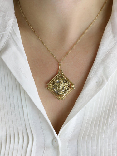 Pendentif Pendentif Chimère Art Nouveau or jaune nacre 58 Facettes 1149.2