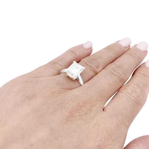 Bague 52 Bague solitaire platine, or blanc et diamant 4,05 carats. 58 Facettes 33701