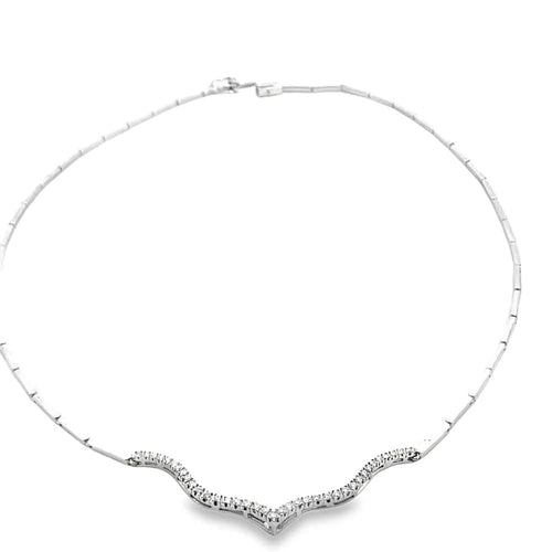 Collier Collier en or blanc et diamants 58 Facettes UN0136