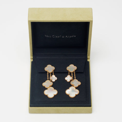 Van Cleef & Arpels - Boucles d’oreilles Magic Alhambra 4 motifs 58 Facettes