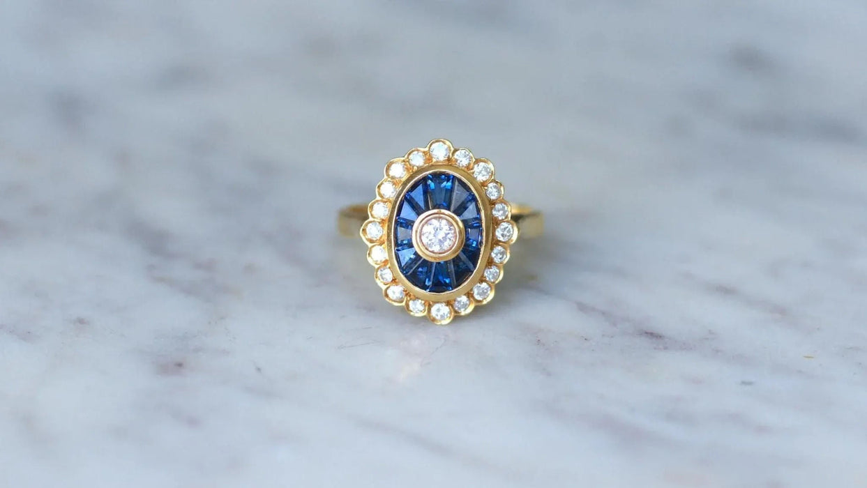 Oval Style Ring Art Deco yellow gold diamonds sapphires