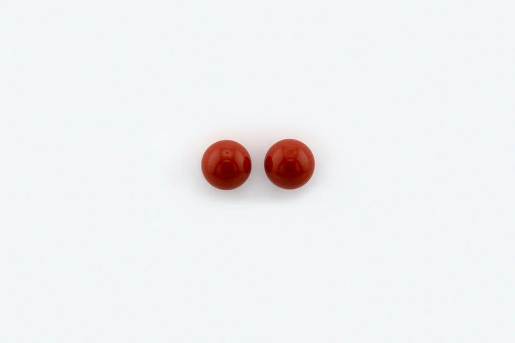 Yellow gold and red coral earrings