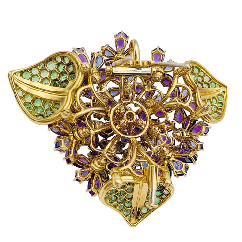 Pendentif Clip René Boivin, "Bouquet de Violettes", or jaune, gemmes de couleur. 58 Facettes 30363