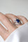 Bague 53.5 Bague Fleur or blanc, saphir de Ceylan 2.80 Cts, diamants 58 Facettes
