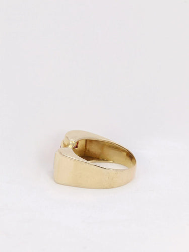 Bague 57 Bague tank en or, platine, diamants et rubis calibrés 58 Facettes J138