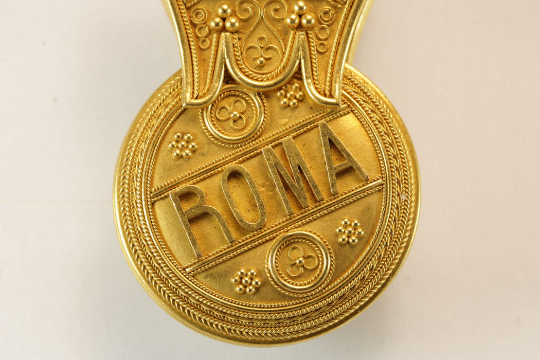 Castellani antique gold bulla