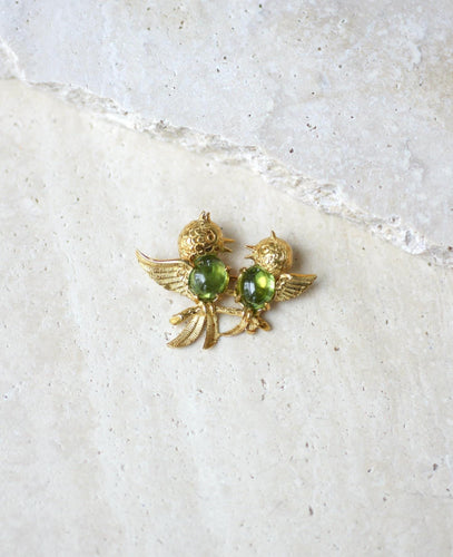 Broche Broche Oiseaux or jaune, péridots - années 60 58 Facettes