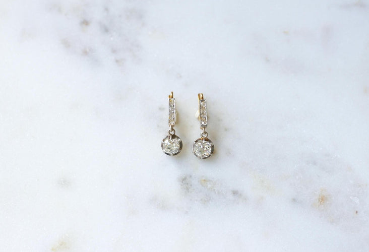 Boucles d'oreilles Dormeuses Pendantes, Diamants Coussin 1,10 Ct 58 Facettes